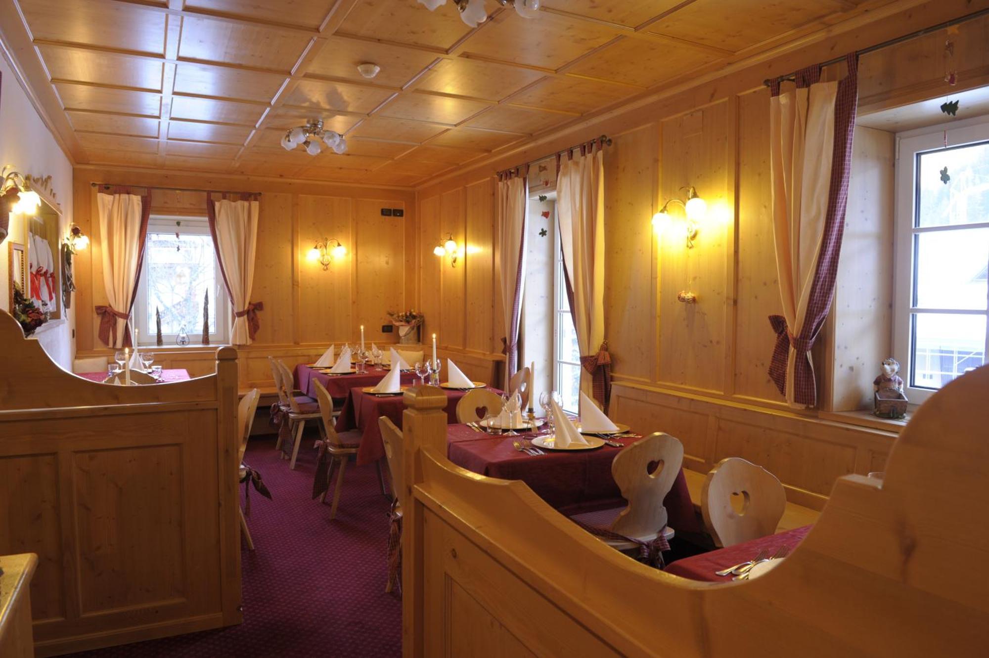 Alpstyle Hotel Albolina Wellness & Beauty Canazei Luaran gambar